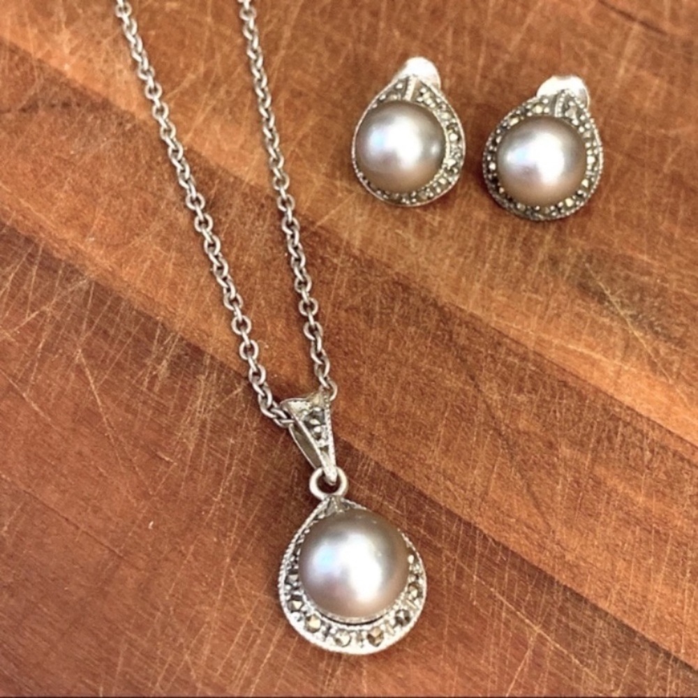 Sterling Silver Glass Pearl Marcasite Necklace NWT Necklace Earring Set